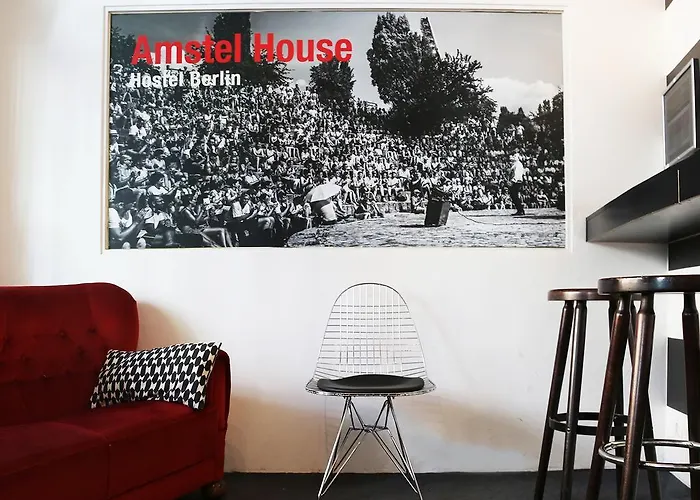Amstel House Hostel *