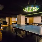 Amstel House אכסניה