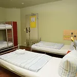 אכסניה Amstel House ברלין