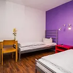 Amstel House Albergue *