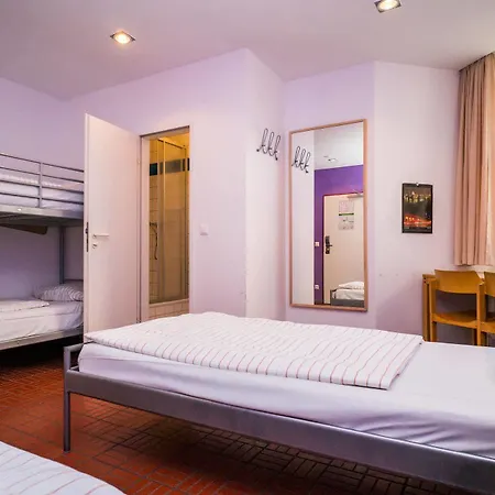 Hostel Amstel House *