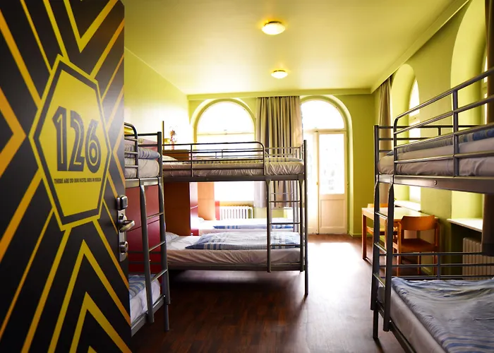 الشباب أمستل هاوس برلين