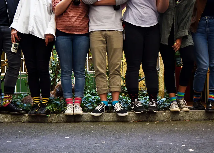 الشباب أمستل هاوس بيت شباب